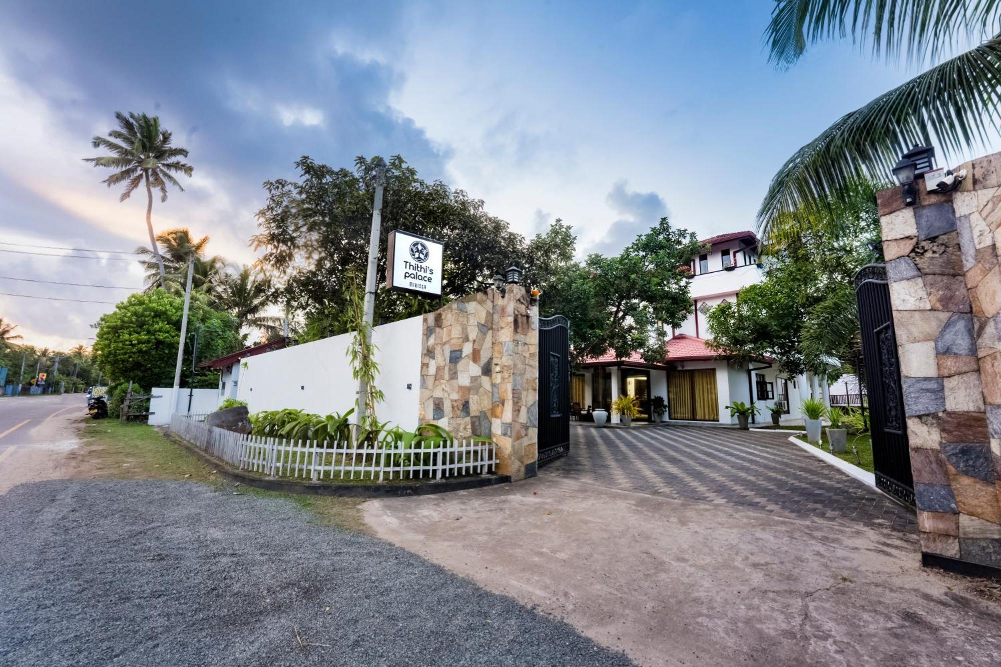 Thithi'S Palace Mirissa Ngoại thất bức ảnh